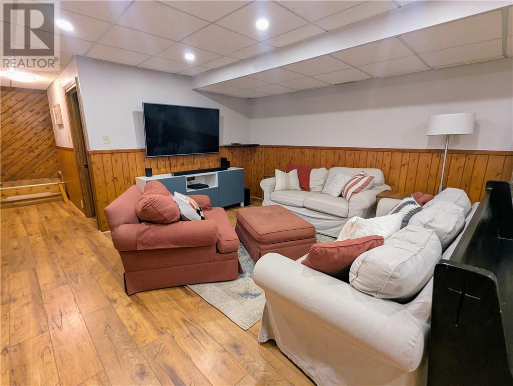 18 Vankoughnet Street W, Little Current, Ontario  p0p 1k0 - Photo 24 - 2128013
