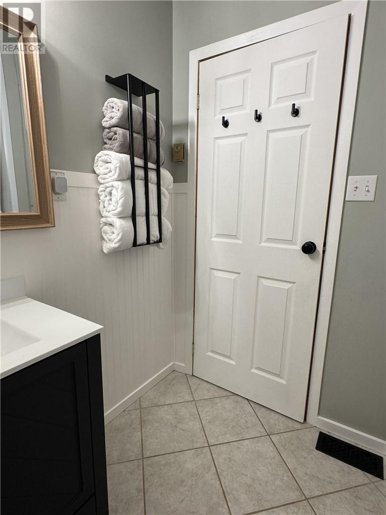 18 Vankoughnet Street W, Little Current, Ontario  p0p 1k0 - Photo 18 - 2128013