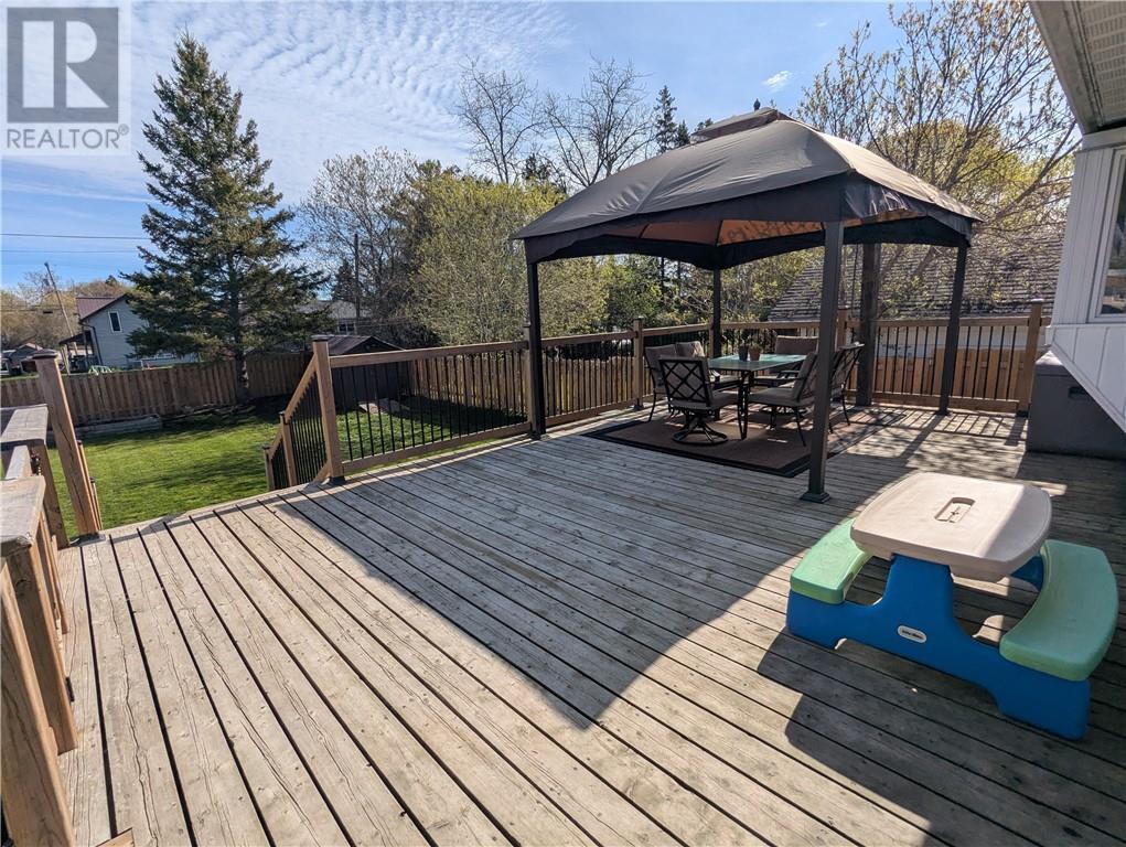 18 Vankoughnet Street W, Little Current, Ontario  p0p 1k0 - Photo 33 - 2128013