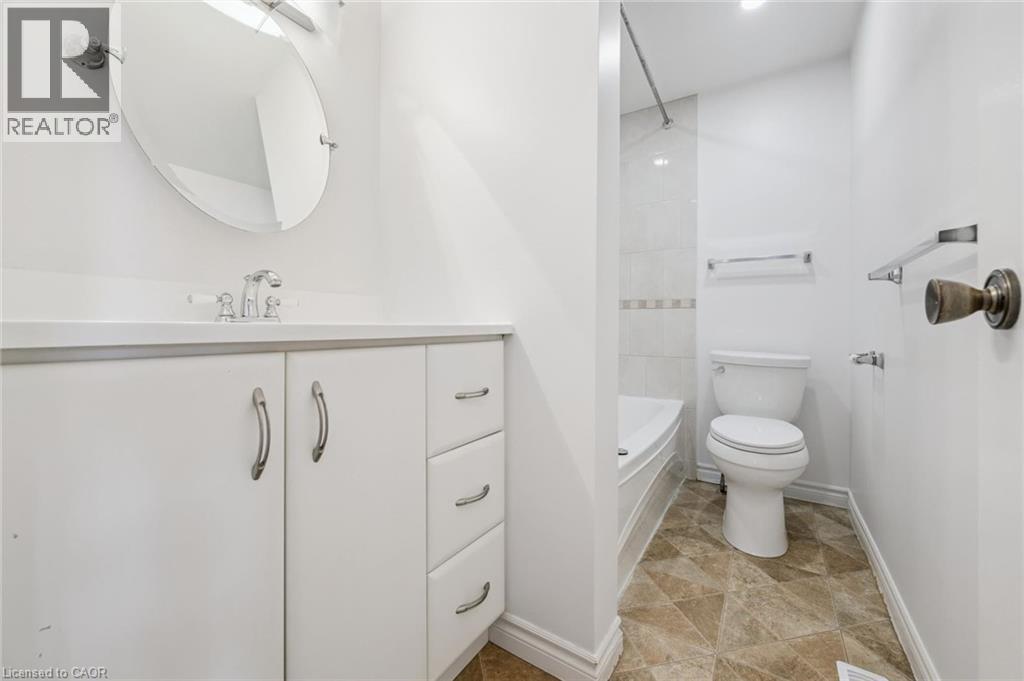 2432 Malcolm Crescent, Burlington, Ontario  L7P 3Y4 - Photo 27 - 40832957