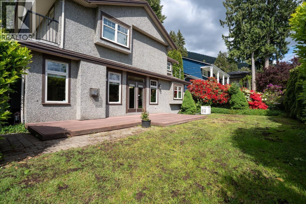 4986 Shirley Avenue, North Vancouver, British Columbia  V7R 3W4 - Photo 33 - R3127381