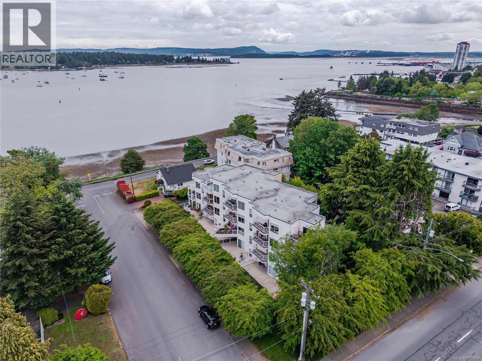 304 75 Bryden St, Nanaimo, British Columbia  V9S 1A4 - Photo 1 - 1037589