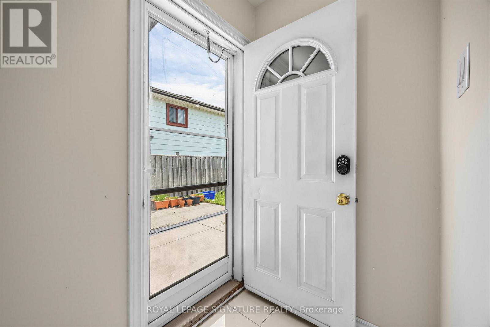 7258 Vernor Drive, Mississauga, Ontario  L4T 2P4 - Photo 28 - W13168508