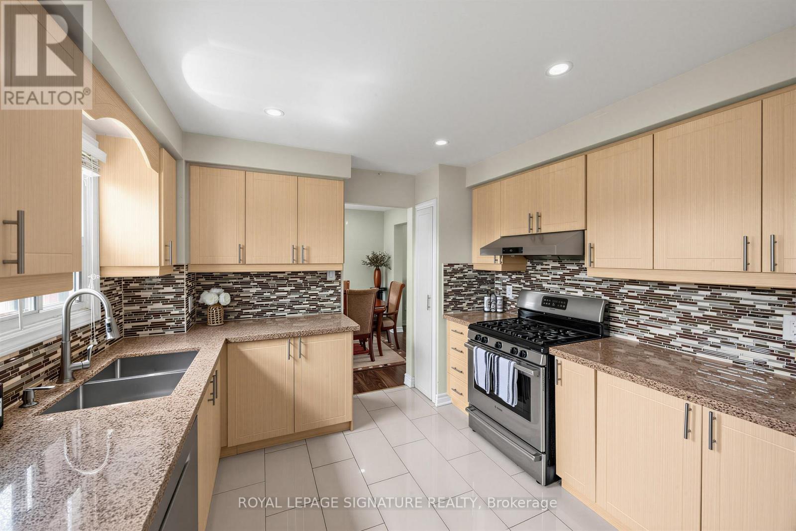 7258 Vernor Drive, Mississauga, Ontario  L4T 2P4 - Photo 13 - W13168508