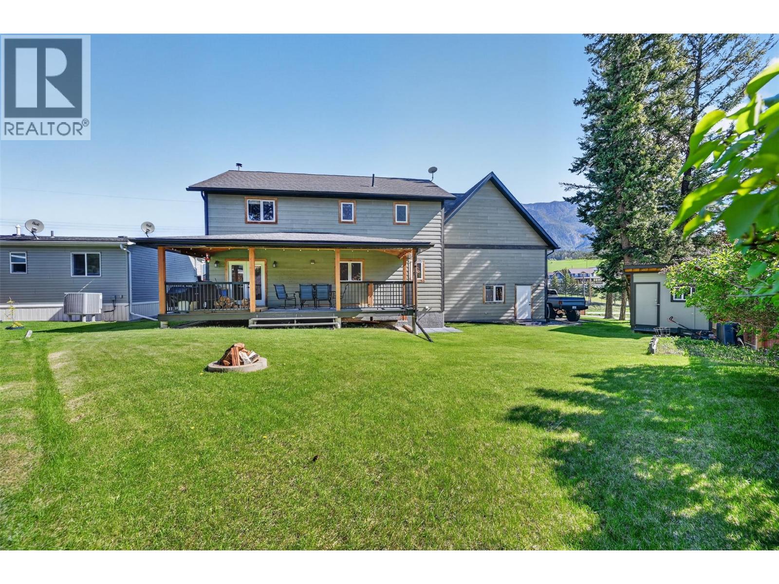 4852 Riverview Drive, Edgewater, British Columbia  V0A 1E0 - Photo 33 - 10388240