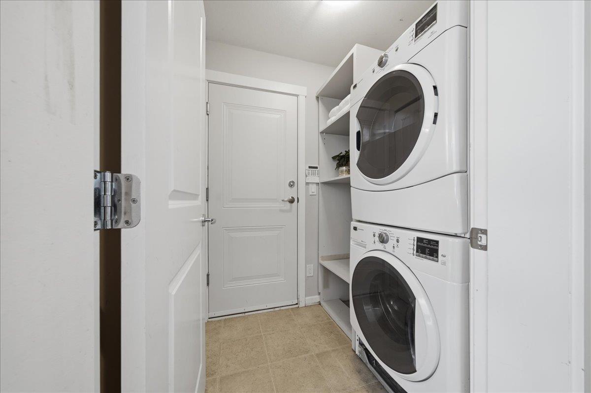 6891 195a Street, Surrey, British Columbia  V4N 6K3 - Photo 23 - R3127580