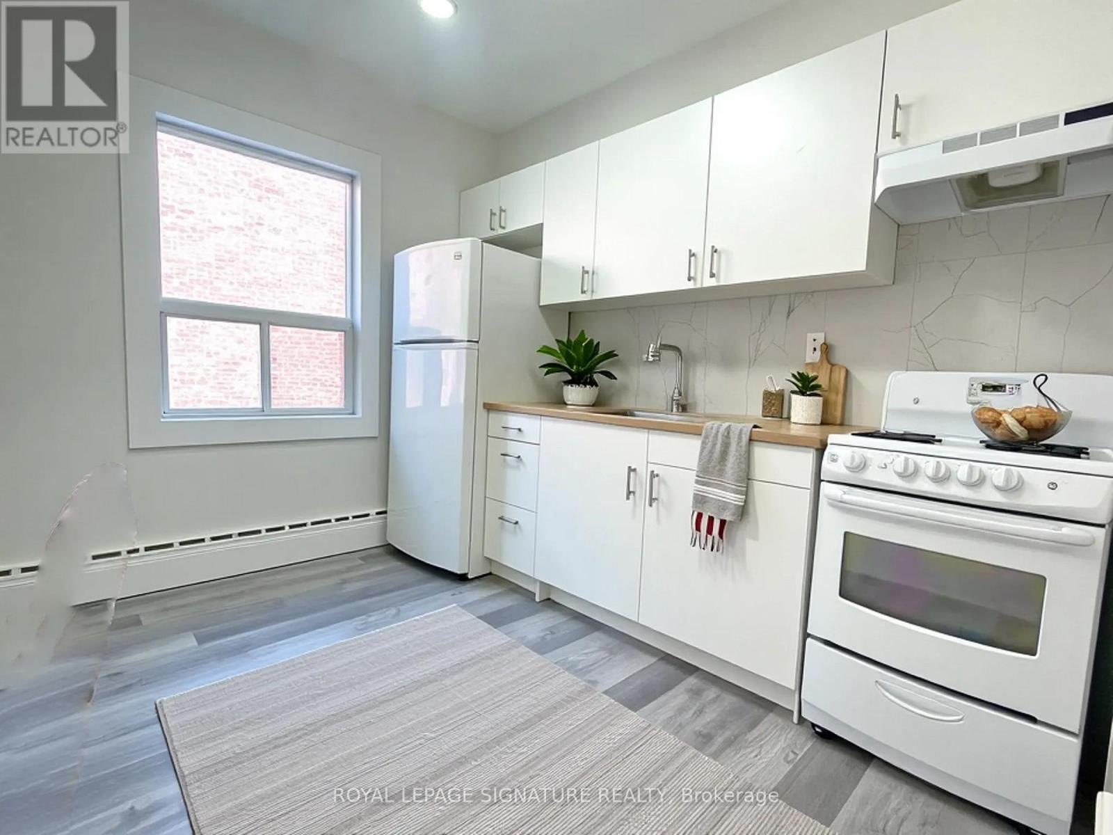 Main - 167 Barker Avenue, Toronto, Ontario  M4C 2P3 - Photo 10 - E13171518