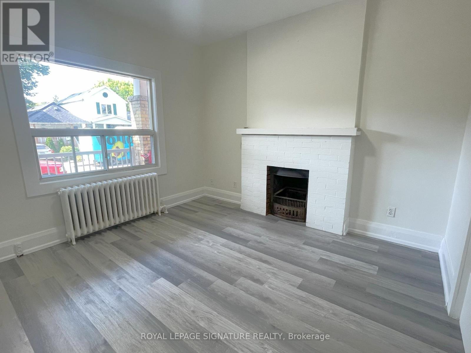 Main - 167 Barker Avenue, Toronto, Ontario  M4C 2P3 - Photo 3 - E13171518