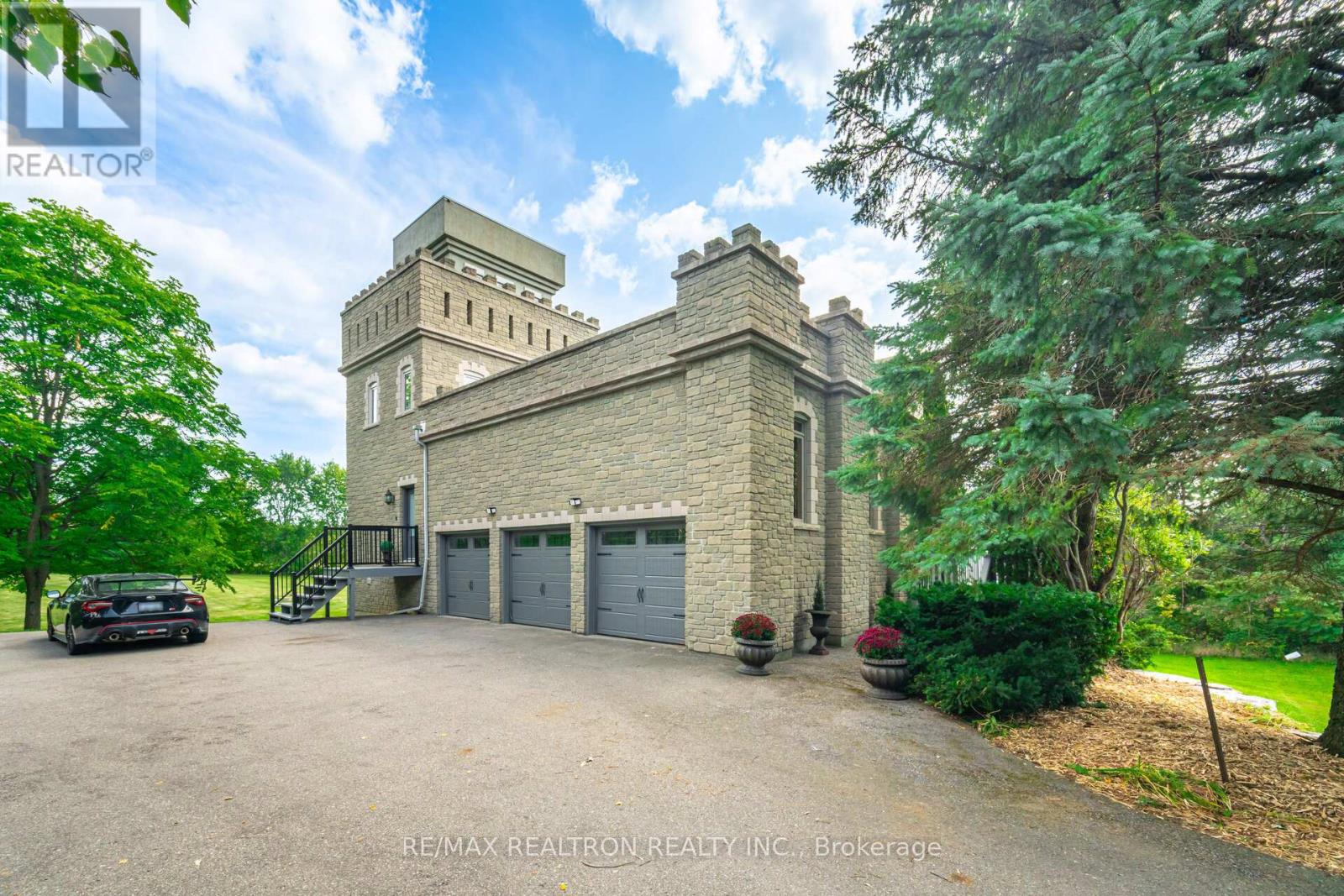 95 Loch Erne Lane, King, Ontario  L0G 1N0 - Photo 6 - N13171522