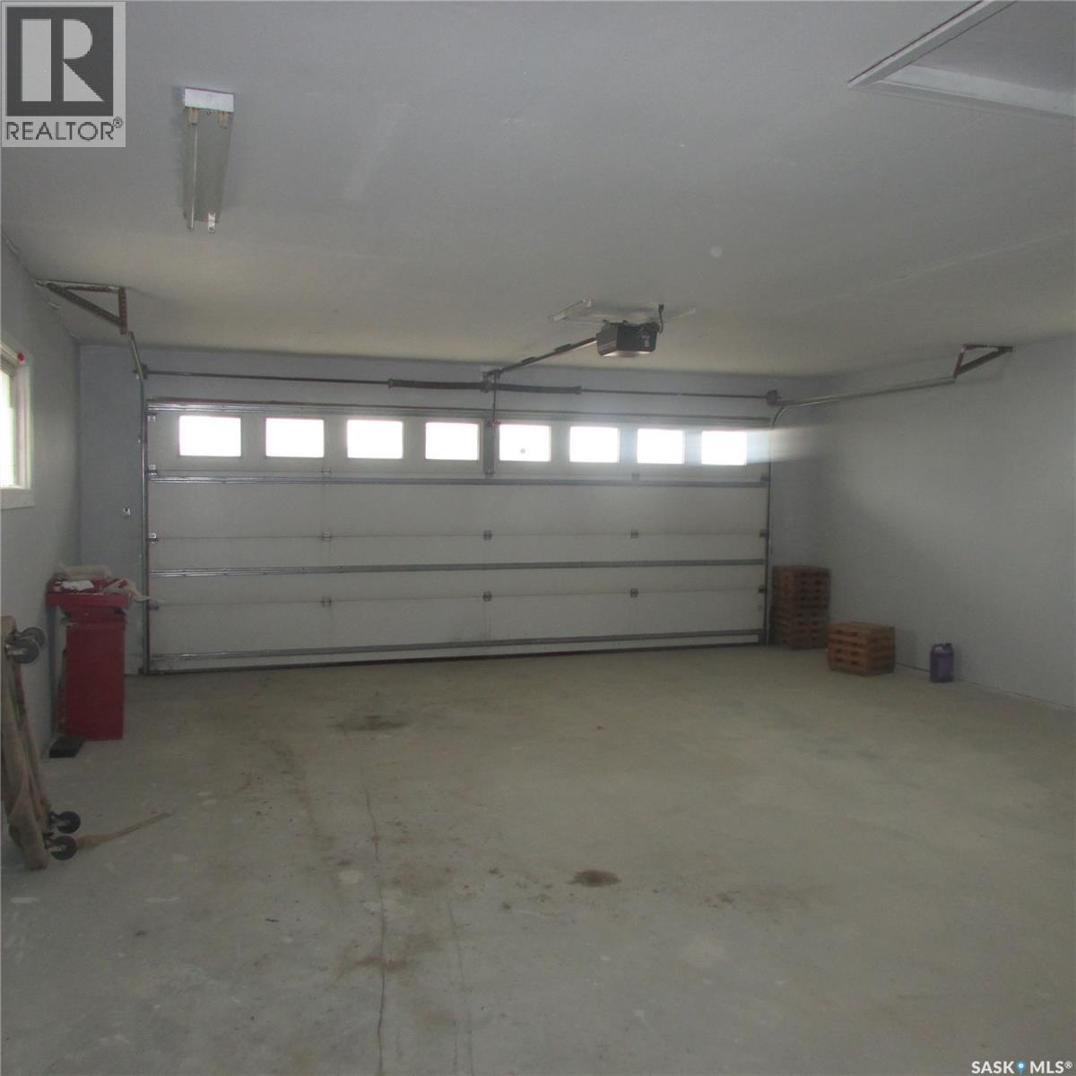 1841 Mcdonald Street, Regina, Saskatchewan  S4N 7A2 - Photo 5 - SK036030