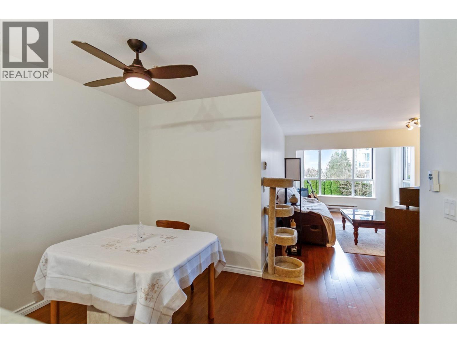 204 155 E 3rd Street, North Vancouver, British Columbia  V7L 1E5 - Photo 5 - R3090125