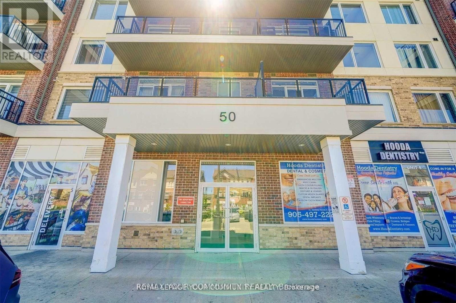313 - 50 Sky Harbour Drive, Brampton, Ontario  L6Y 6B8 - Photo 2 - W13171444