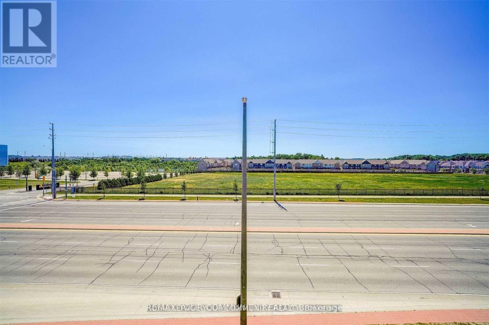 313 - 50 Sky Harbour Drive, Brampton, Ontario  L6Y 6B8 - Photo 5 - W13171444