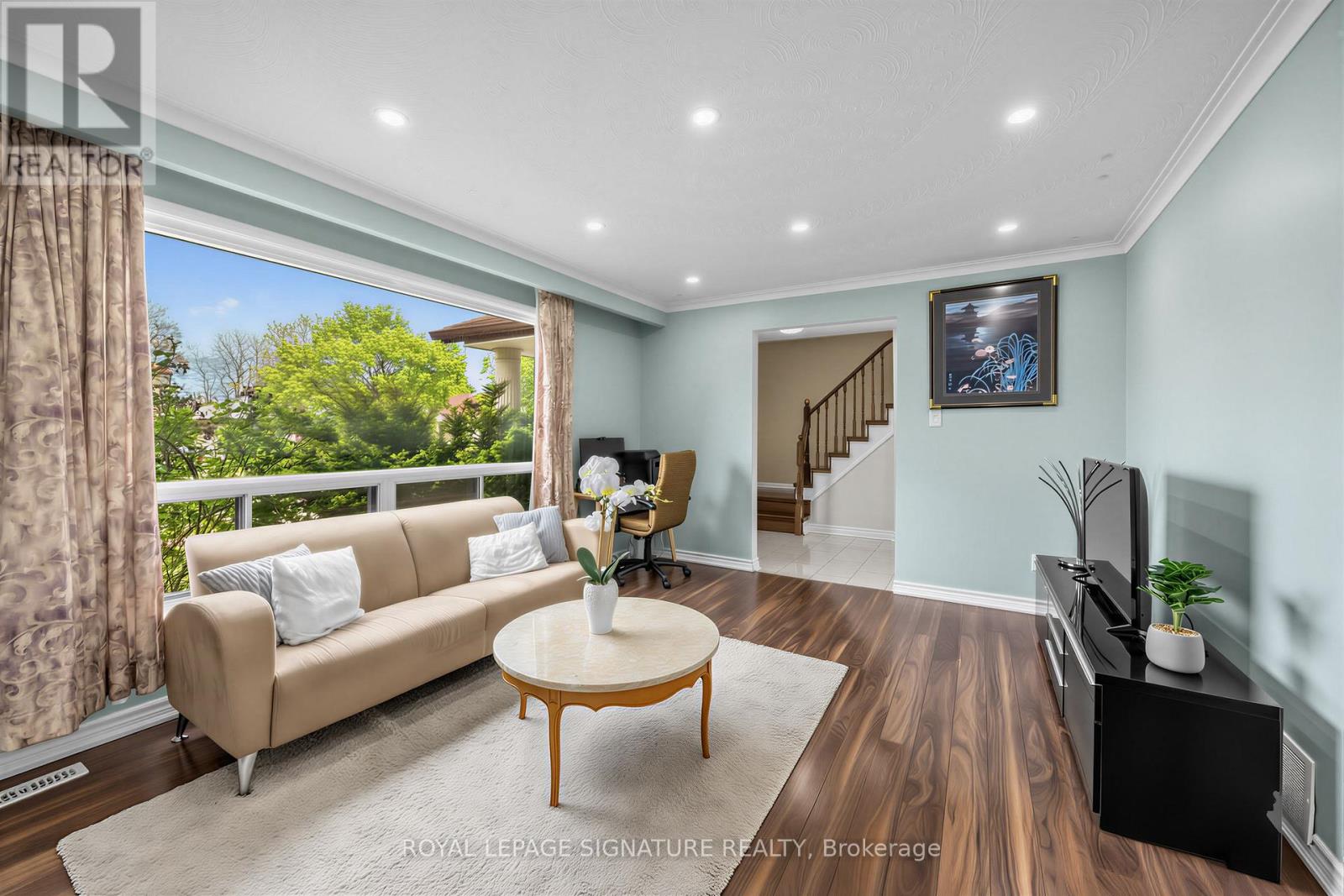 7258 Vernor Drive, Mississauga, Ontario  L4T 2P4 - Photo 5 - W13168508