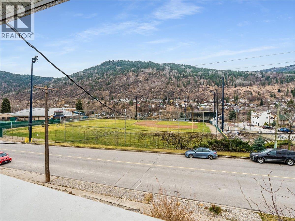 1767 Second Avenue, Trail, British Columbia  V1R 1M6 - Photo 52 - 10380105