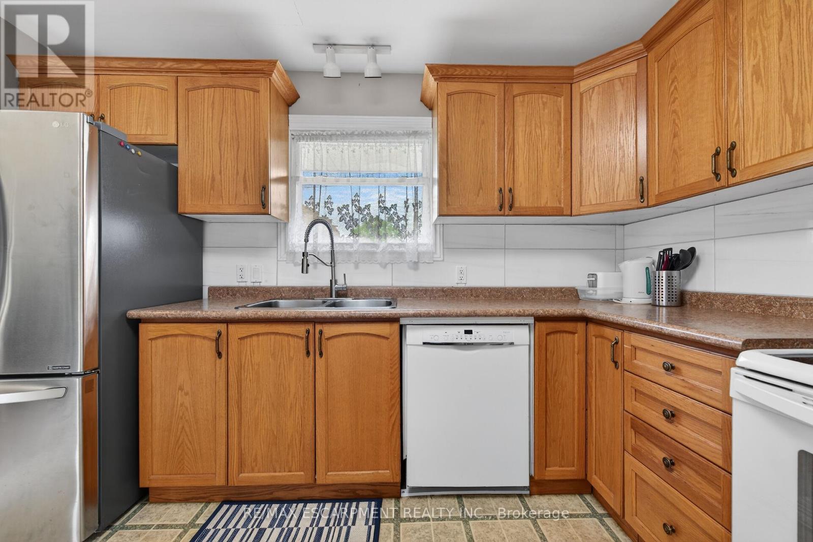31 Larchwood Drive, St. Catharines, Ontario  L2T 2H4 - Photo 20 - X13171488
