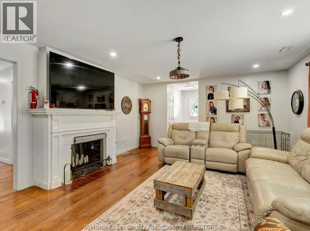 312 Coronado Drive, Tecumseh, Ontario  N8N 2E4 - Photo 4 - 26012102