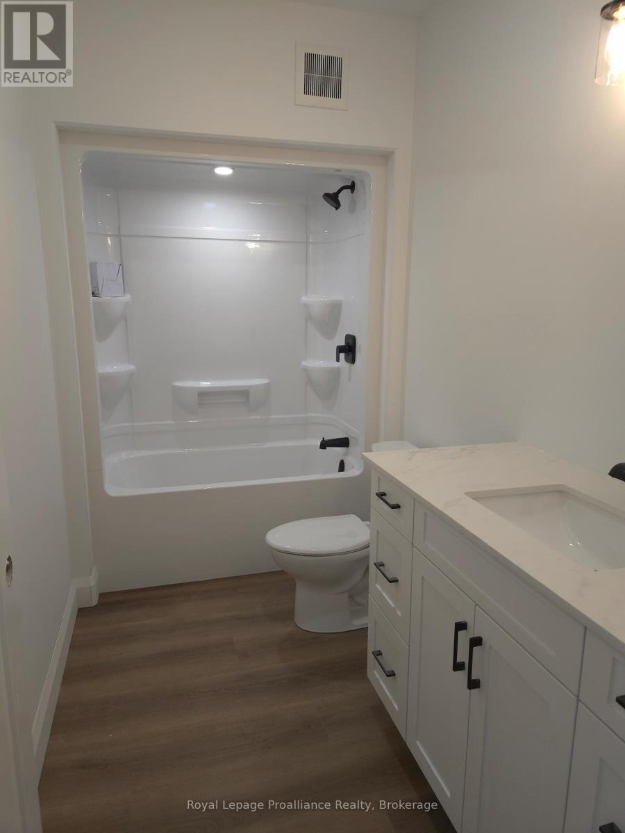 Lower - 90 Lywood Street, Belleville, Ontario  K0K 1K0 - Photo 12 - X13171580