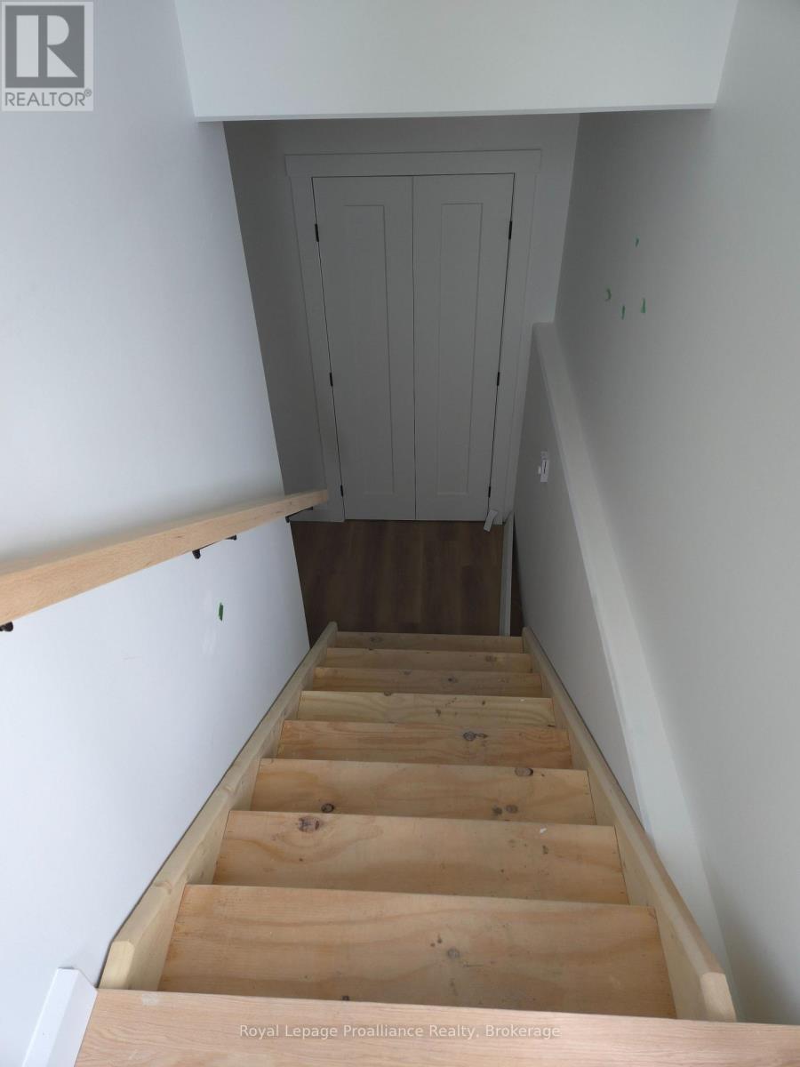 Lower - 90 Lywood Street, Belleville, Ontario  K0K 1K0 - Photo 3 - X13171580