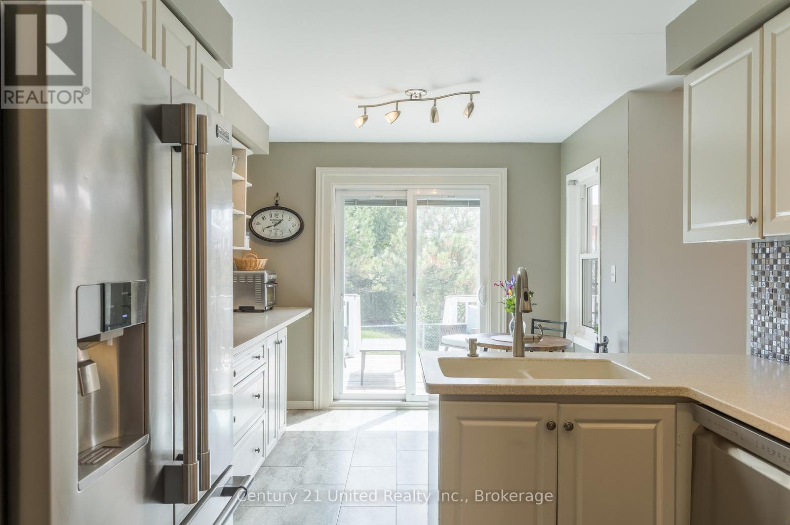9 Brookside Street, Cavan Monaghan, Ontario  L0A 1G0 - Photo 2 - X13171618