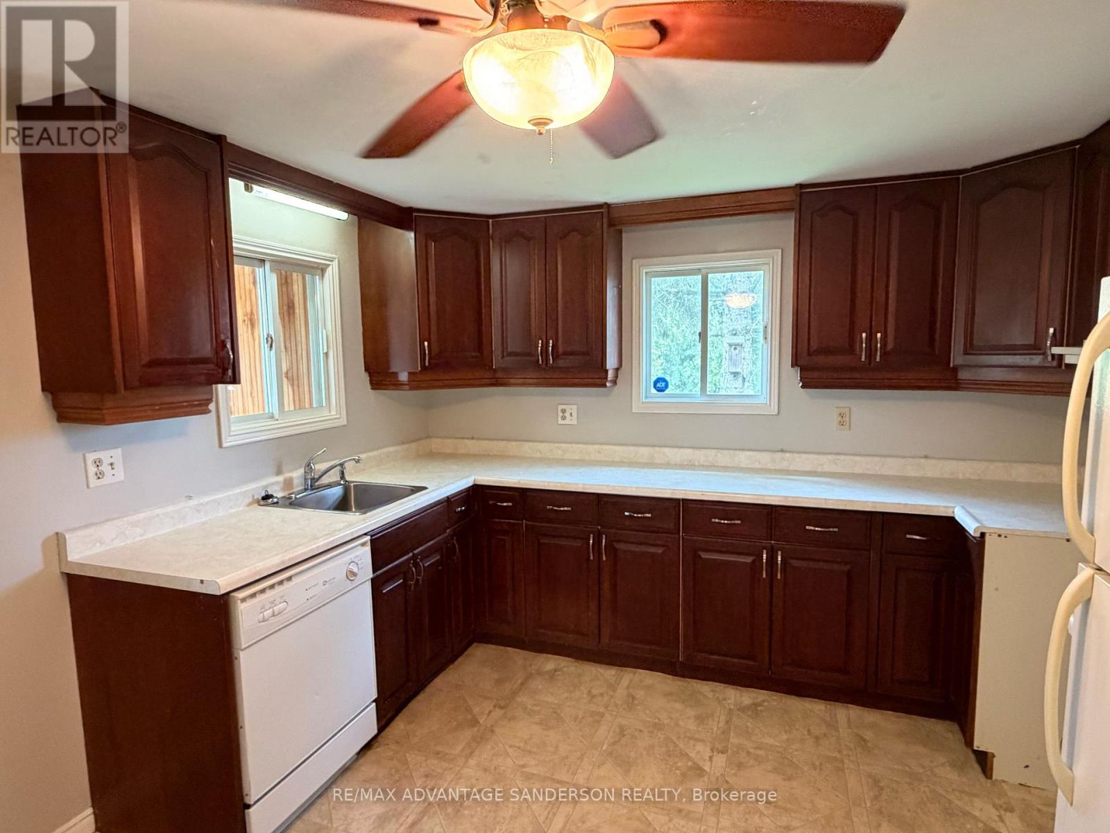 11065 Sinclair Drive, Middlesex Centre, Ontario  N0M 2A0 - Photo 11 - X13171558