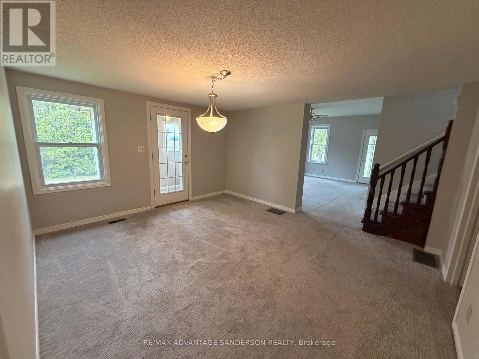 11065 Sinclair Drive, Middlesex Centre, Ontario  N0M 2A0 - Photo 12 - X13171558