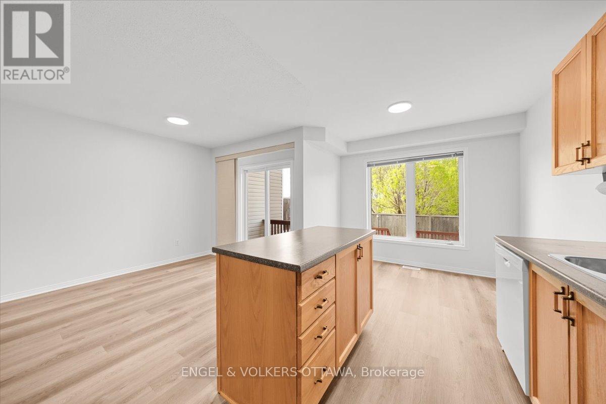 348 Hillsboro Private, Ottawa, Ontario K2M 3B1 - Photo 20 - X13171648