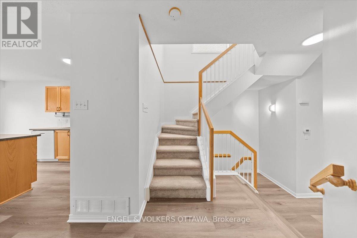 348 Hillsboro Private, Ottawa, Ontario K2M 3B1 - Photo 24 - X13171648