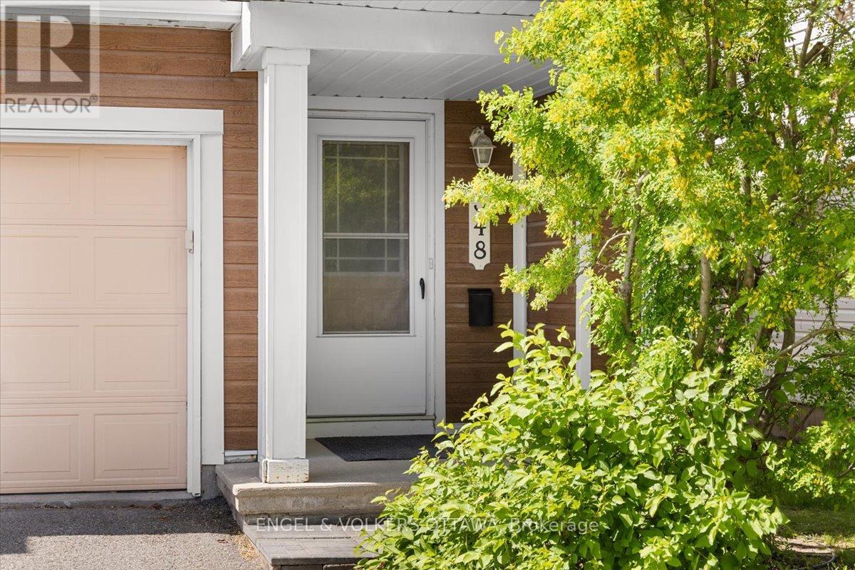 348 Hillsboro Private, Ottawa, Ontario K2M 3B1 - Photo 3 - X13171648