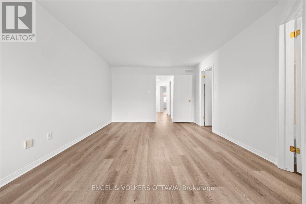 348 Hillsboro Private, Ottawa, Ontario K2M 3B1 - Photo 33 - X13171648