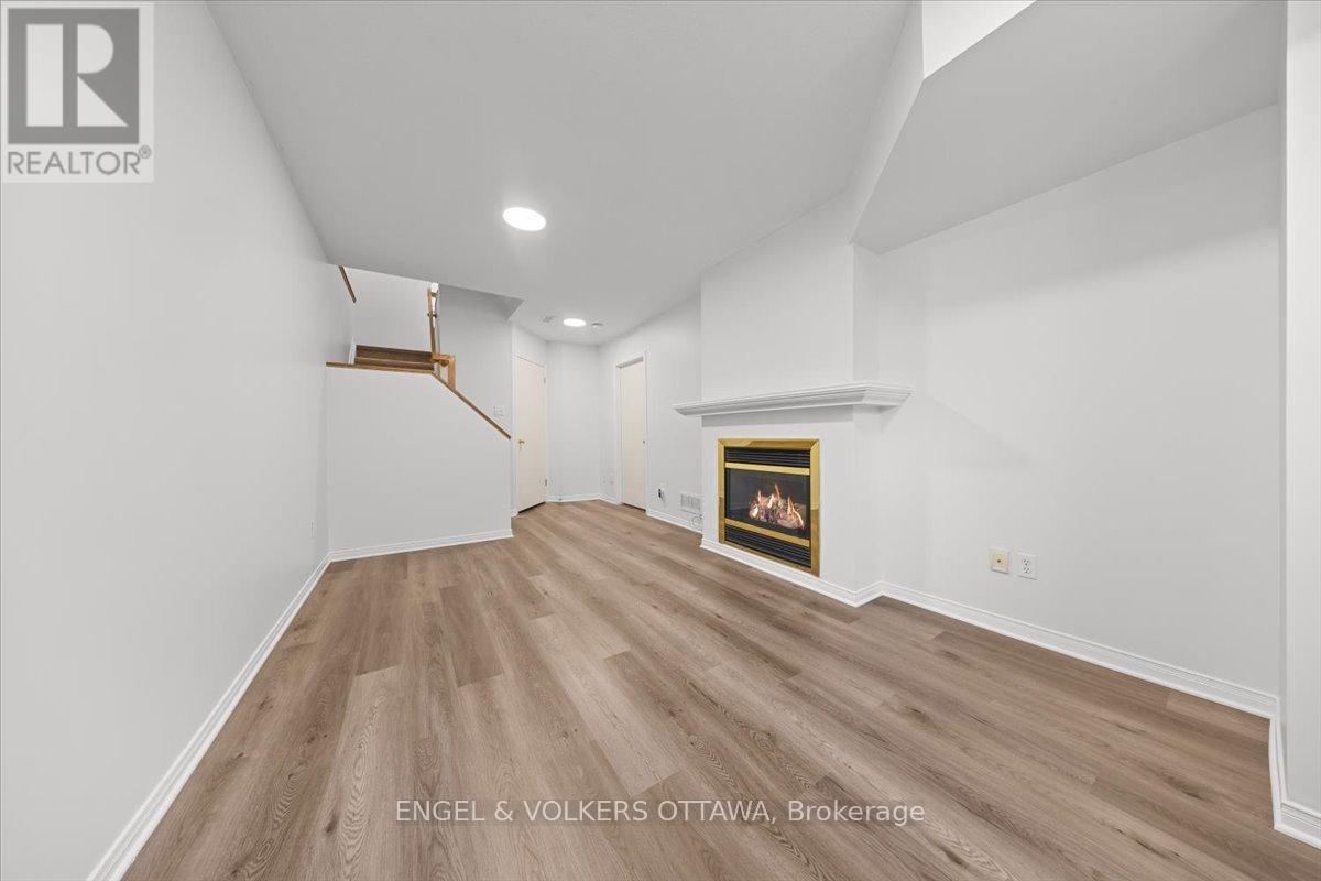 348 Hillsboro Private, Ottawa, Ontario K2M 3B1 - Photo 39 - X13171648