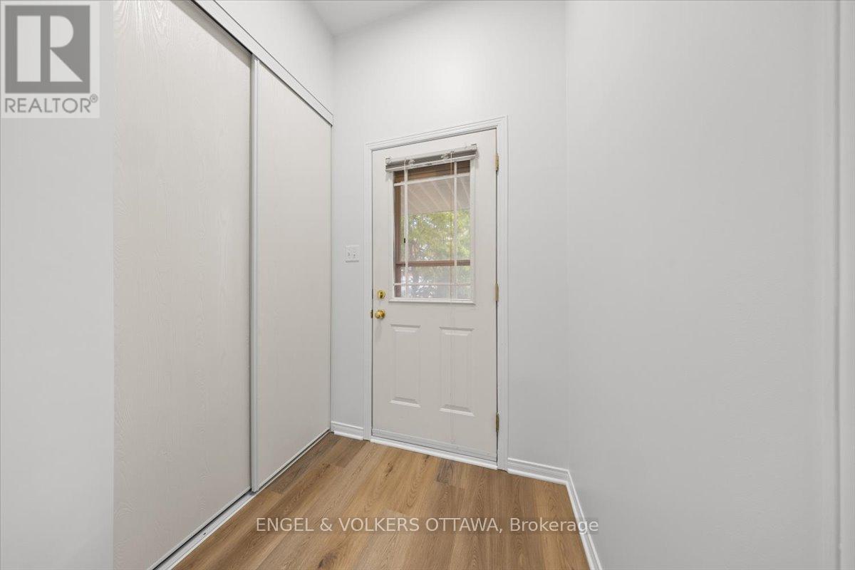 348 Hillsboro Private, Ottawa, Ontario K2M 3B1 - Photo 4 - X13171648