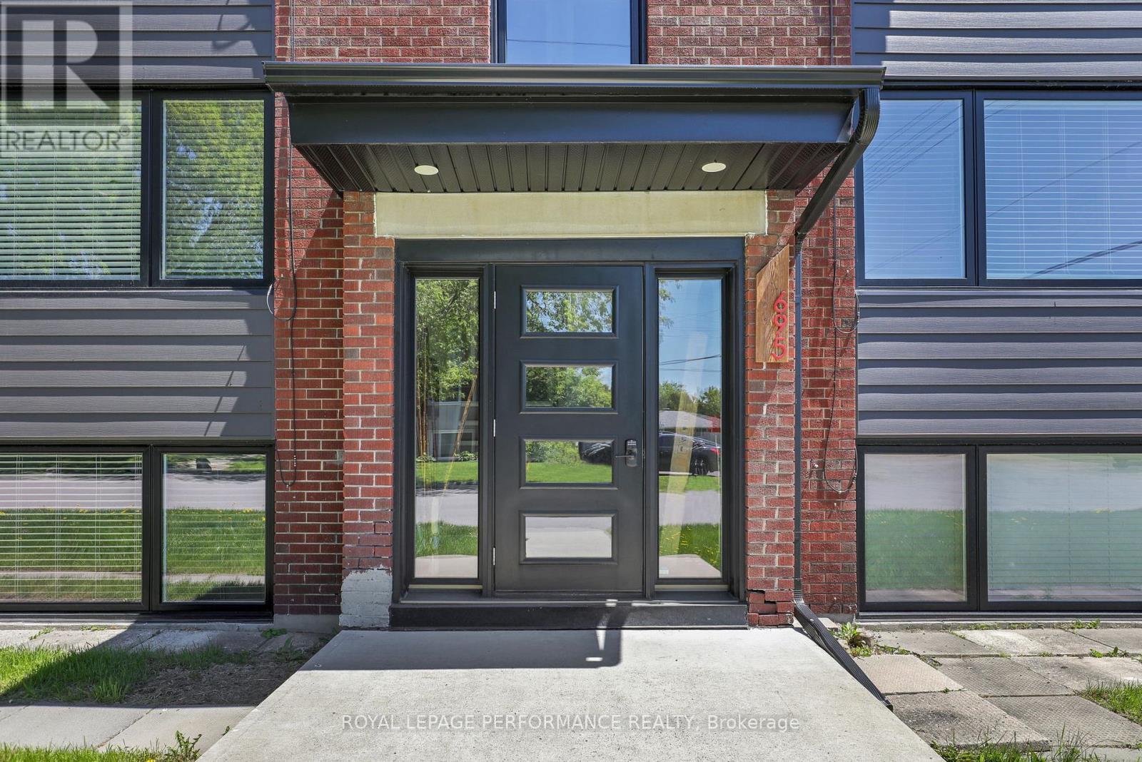 Unit 2 - 695 Morgan Street, Ottawa, Ontario K1K 3M1 - Photo 3 - X13171686
