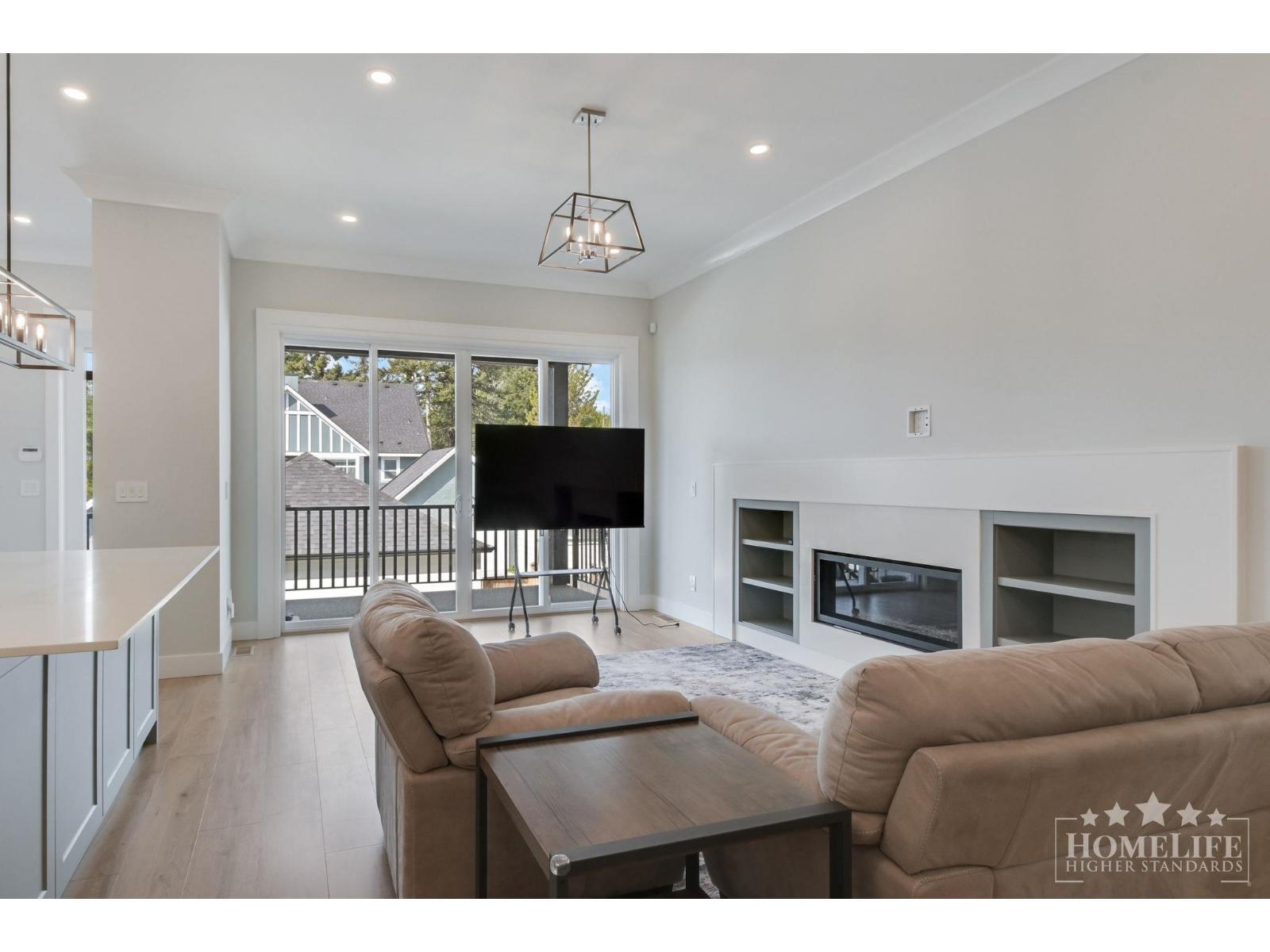 Upper House 16707 25a Avenue, Surrey, British Columbia  V3S 0B1 - Photo 2 - R3127625
