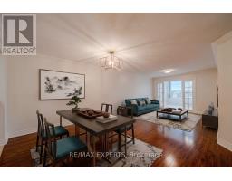 527 - 138 BONIS AVENUE, Toronto, Ontario