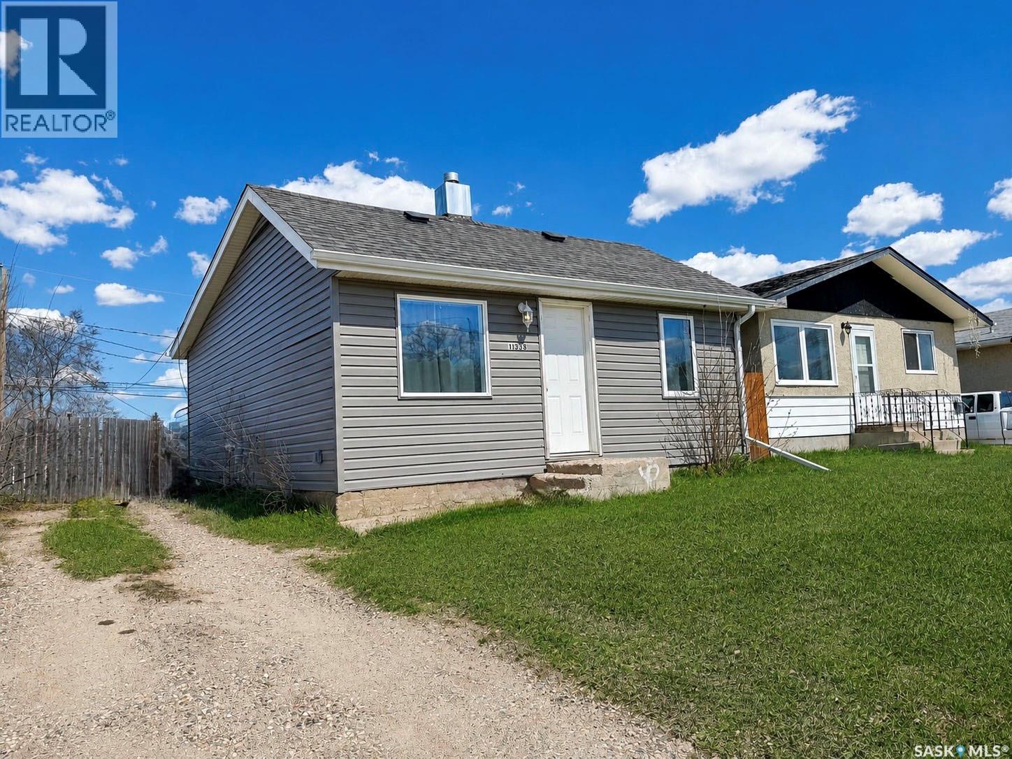 1338 18th Street W, Prince Albert, Saskatchewan  S6V 4B9 - Photo 2 - SK036999