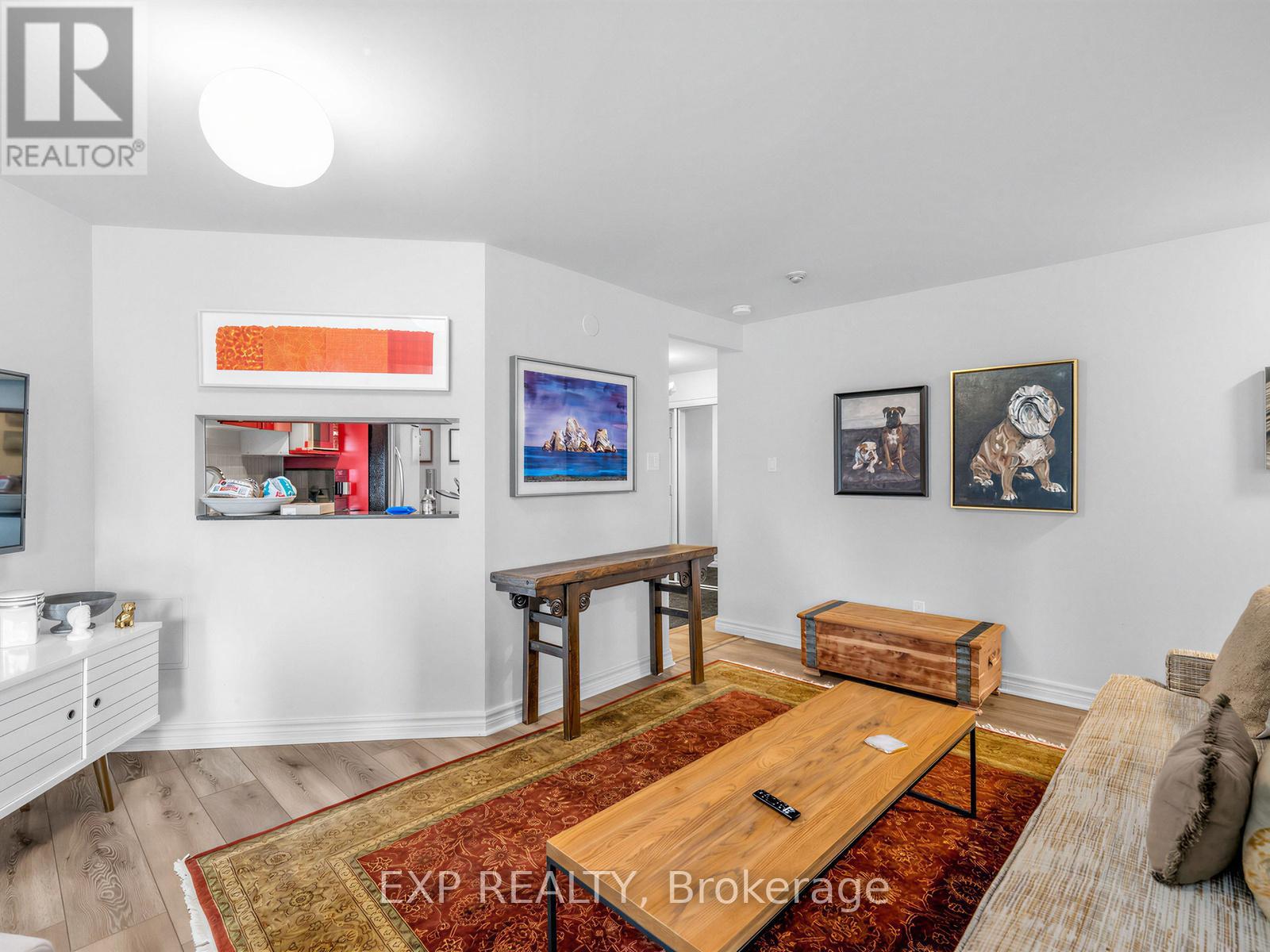 1127 - 77 MAITLAND PLACE, Toronto, Ontario