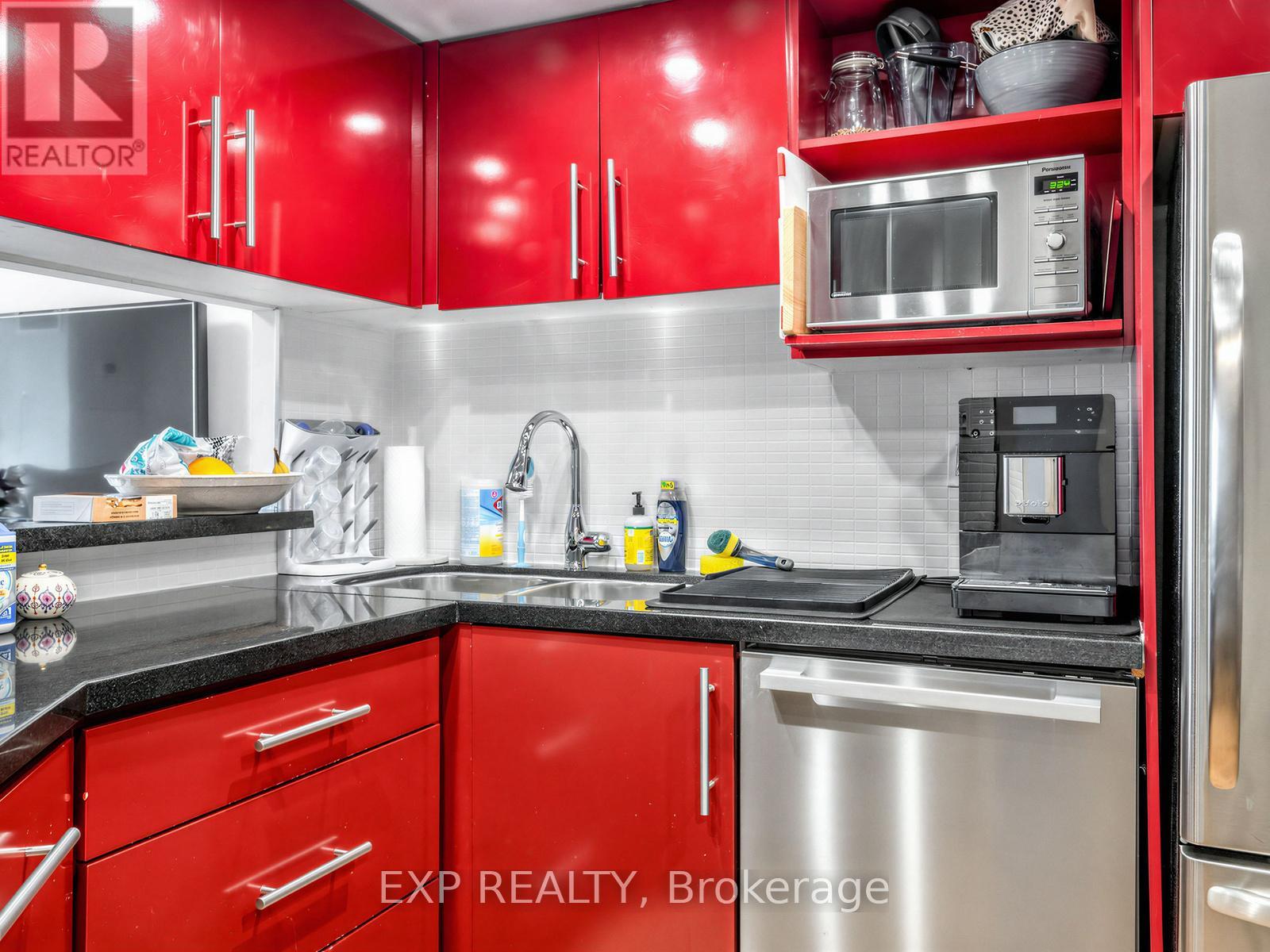 1127 - 77 Maitland Place, Toronto, Ontario  M4Y 2V6 - Photo 7 - C13171574