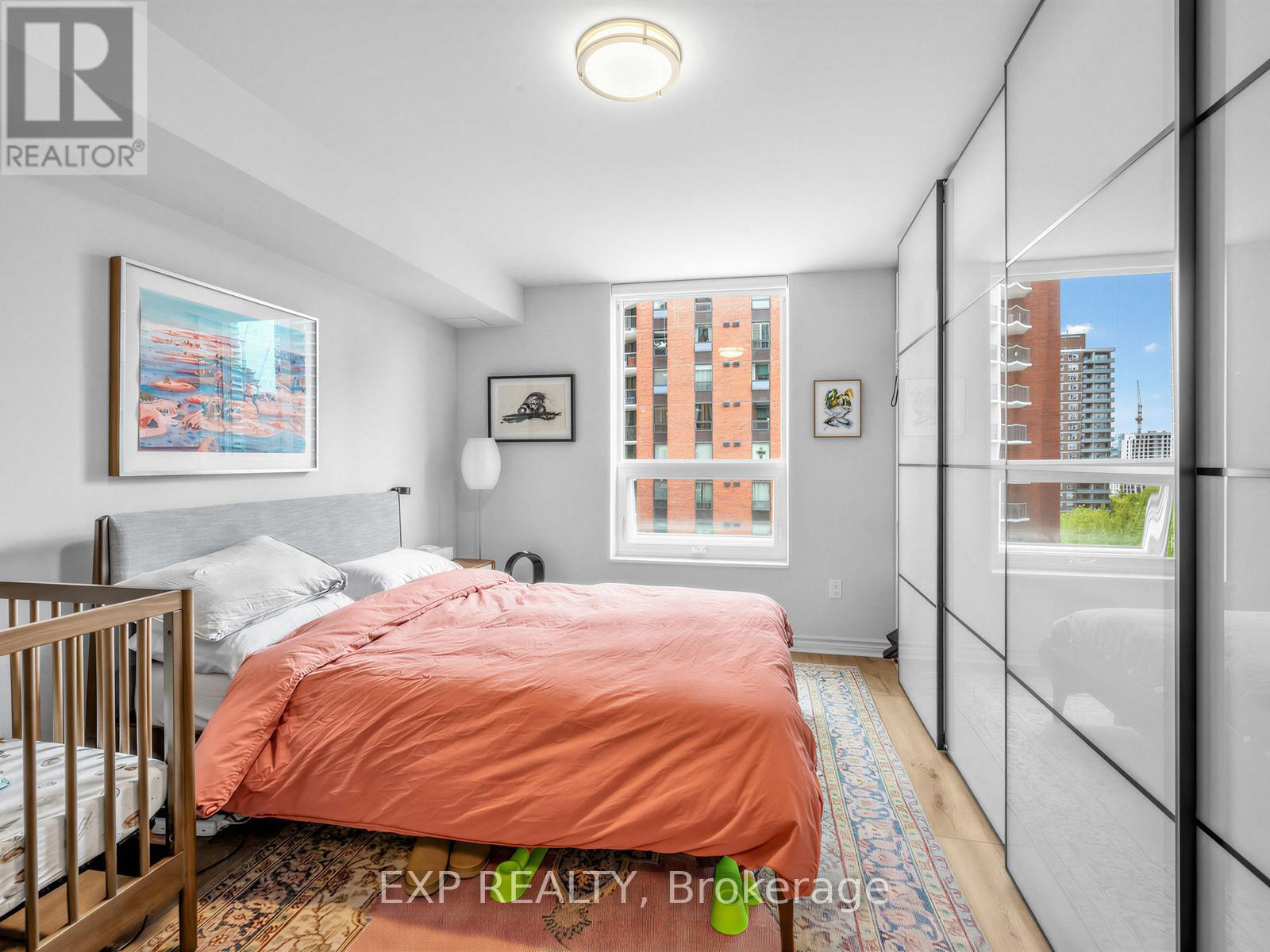 1127 - 77 Maitland Place, Toronto, Ontario  M4Y 2V6 - Photo 8 - C13171574