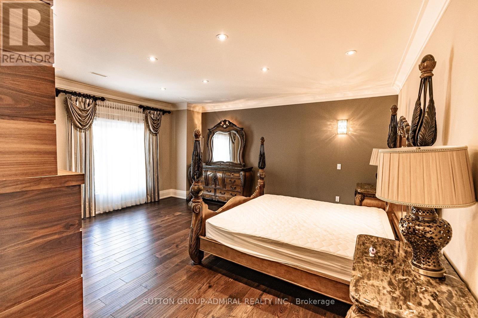 24 Wedgewood Drive, Toronto, Ontario  M2M 2H3 - Photo 10 - C13171642