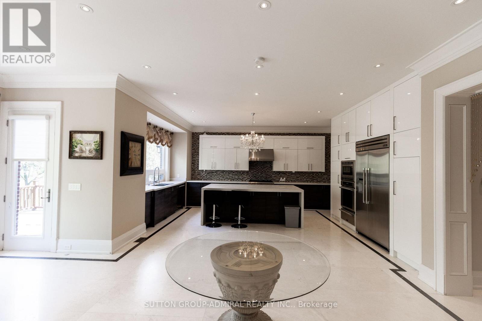 24 Wedgewood Drive, Toronto, Ontario  M2M 2H3 - Photo 6 - C13171642
