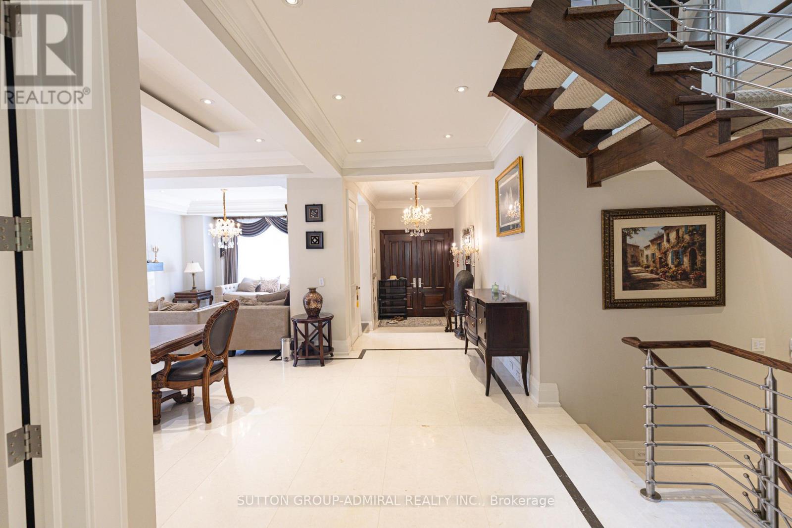 24 Wedgewood Drive, Toronto, Ontario  M2M 2H3 - Photo 7 - C13171642