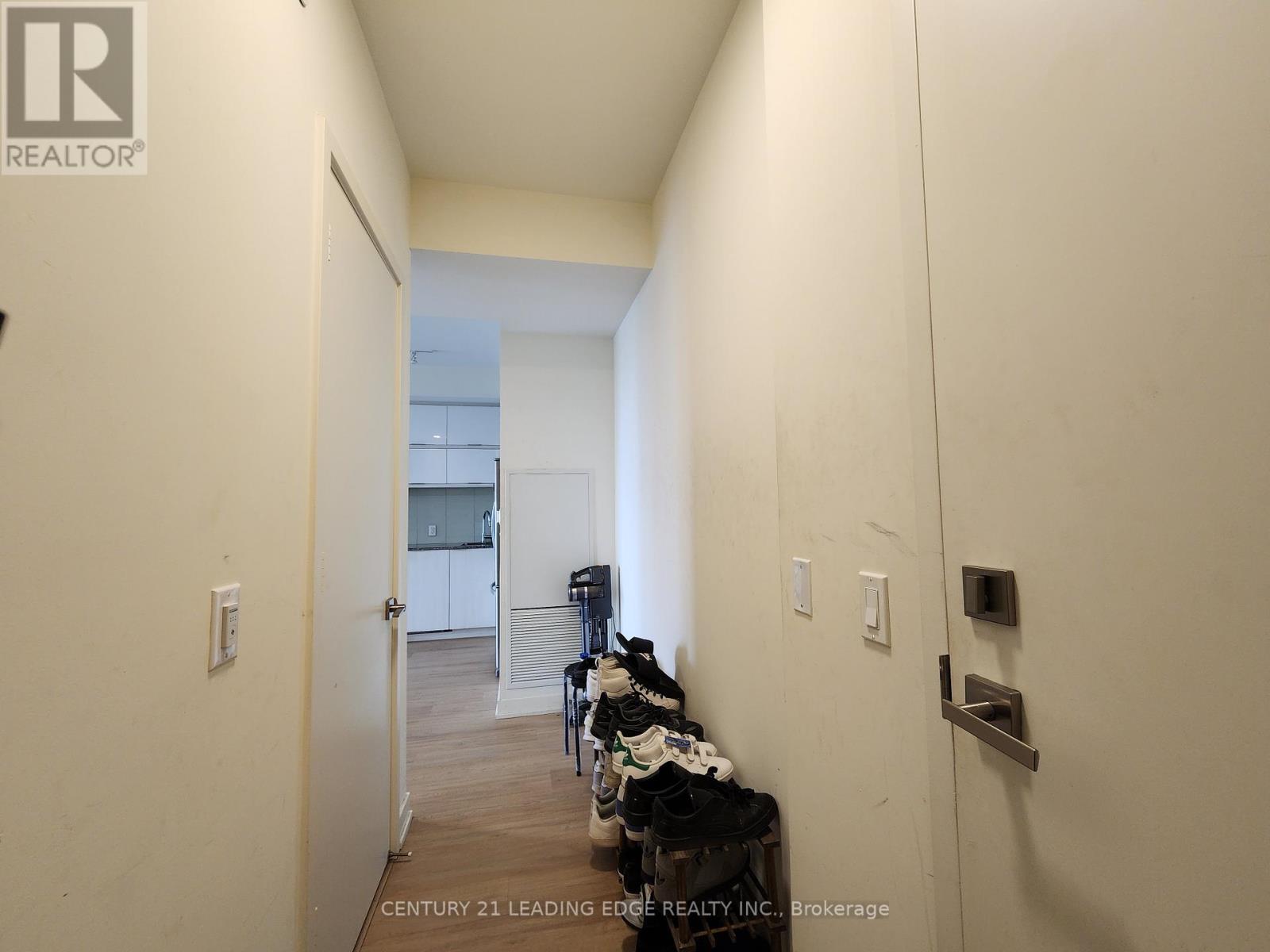 1004 - 10 Deerlick Court, Toronto, Ontario  M3A 0A7 - Photo 2 - C13171698