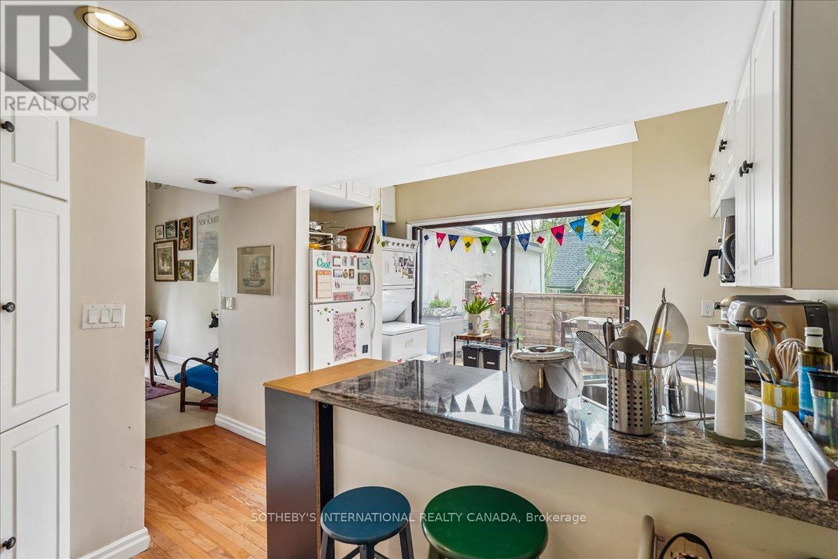 161 Winchester Street, Toronto, Ontario  M4X 1B5 - Photo 16 - C13171750
