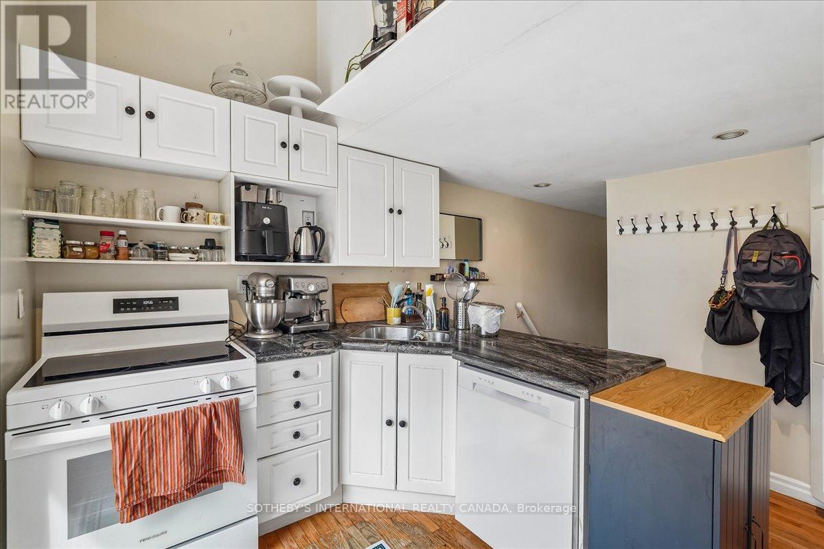 161 Winchester Street, Toronto, Ontario  M4X 1B5 - Photo 18 - C13171750