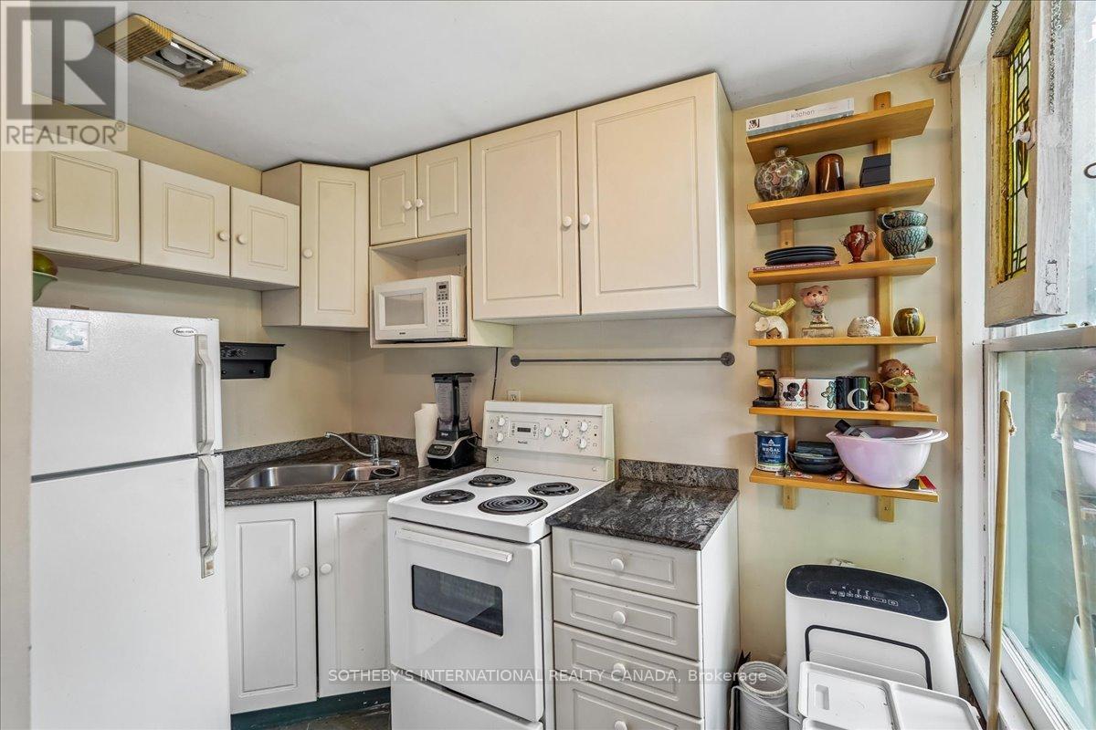 161 Winchester Street, Toronto, Ontario  M4X 1B5 - Photo 33 - C13171750