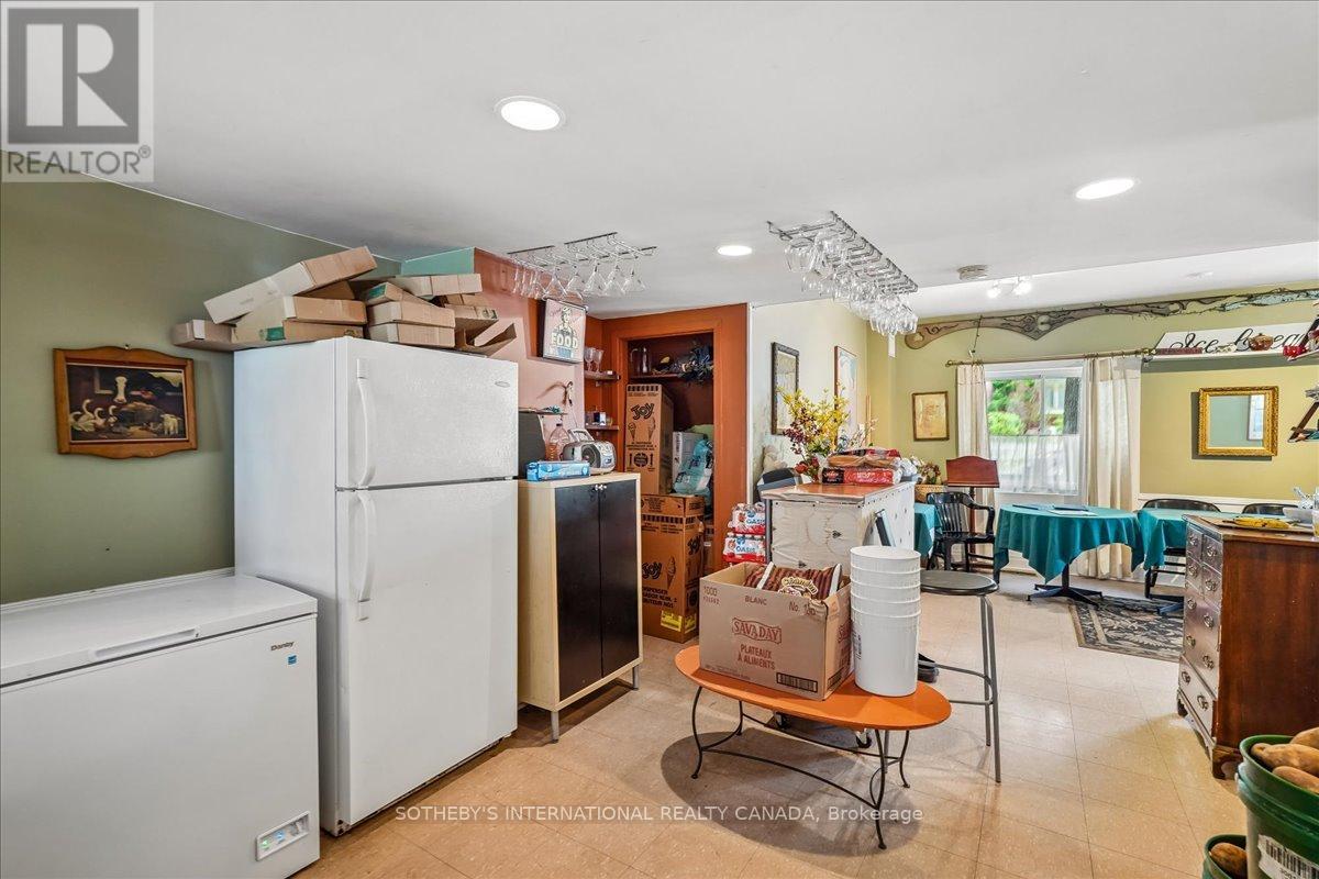 161 Winchester Street, Toronto, Ontario  M4X 1B5 - Photo 9 - C13171750