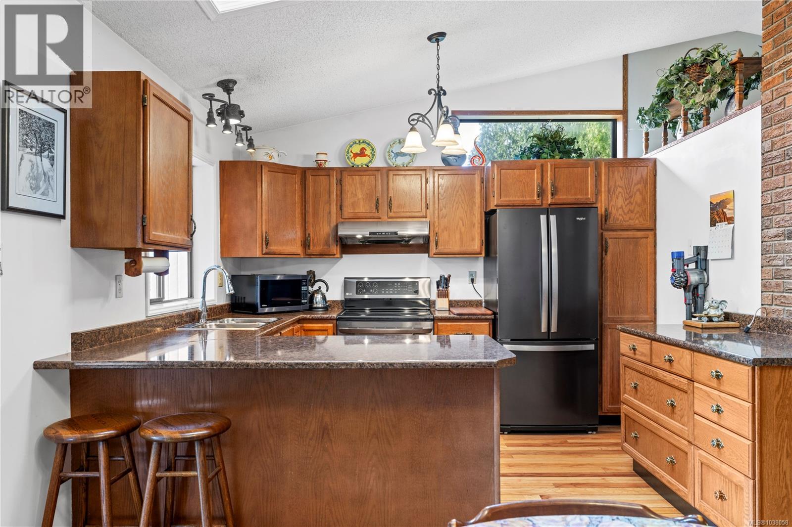 1680 Gerald St, Nanoose Bay, British Columbia  V9P 9C7 - Photo 5 - 1038058