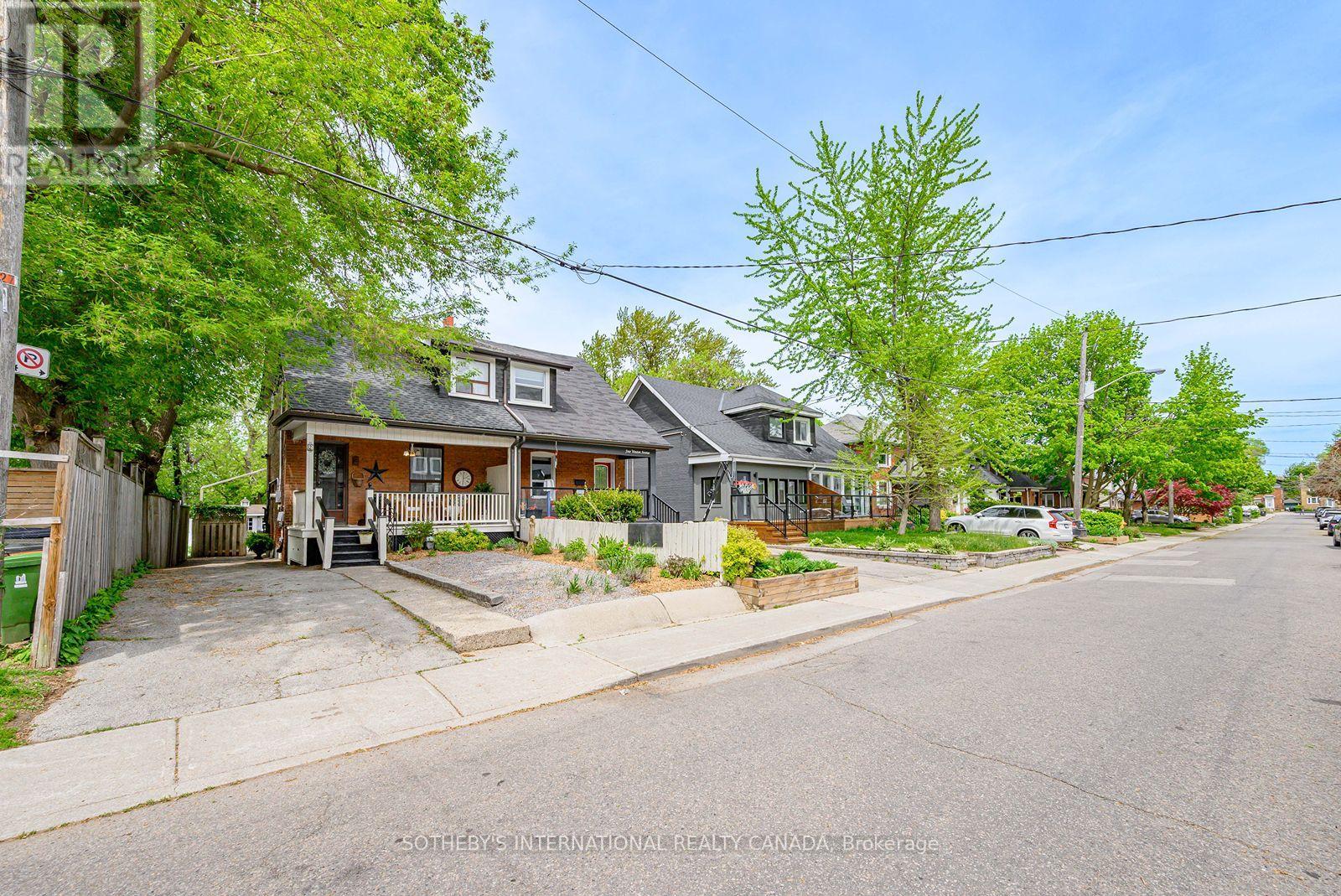 2 Winston Avenue, Toronto, Ontario  M1N 1W3 - Photo 9 - E13171612