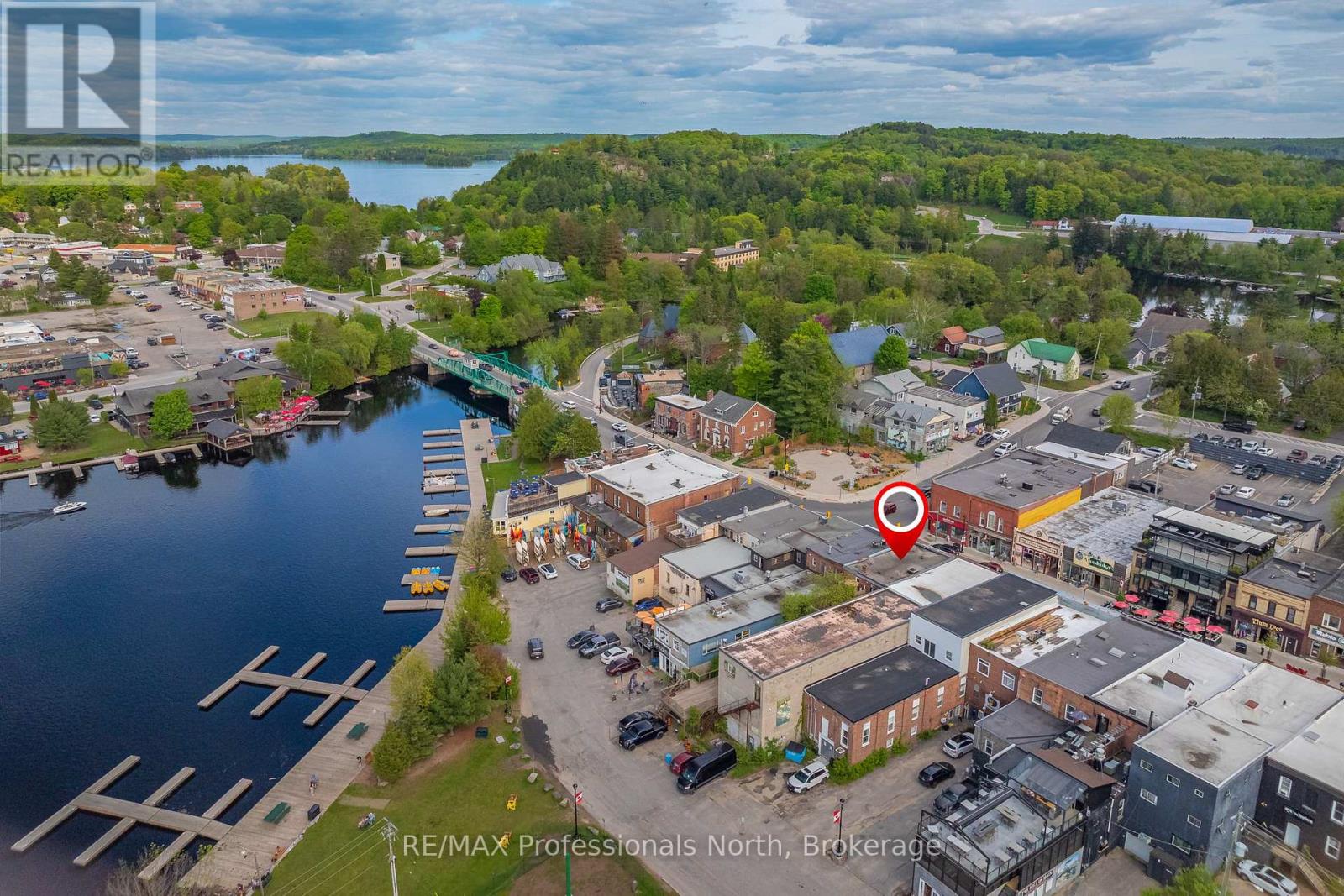 68 Main Street E, Huntsville, Ontario  P1H 2C7 - Photo 1 - X12541516
